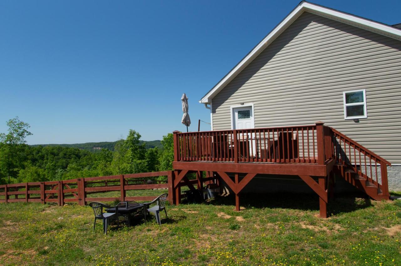 Great Little Guest Suite With Private Entry & Deck! Pet Friendly & 30 Mins To Nashville! Ashland City Exterior photo